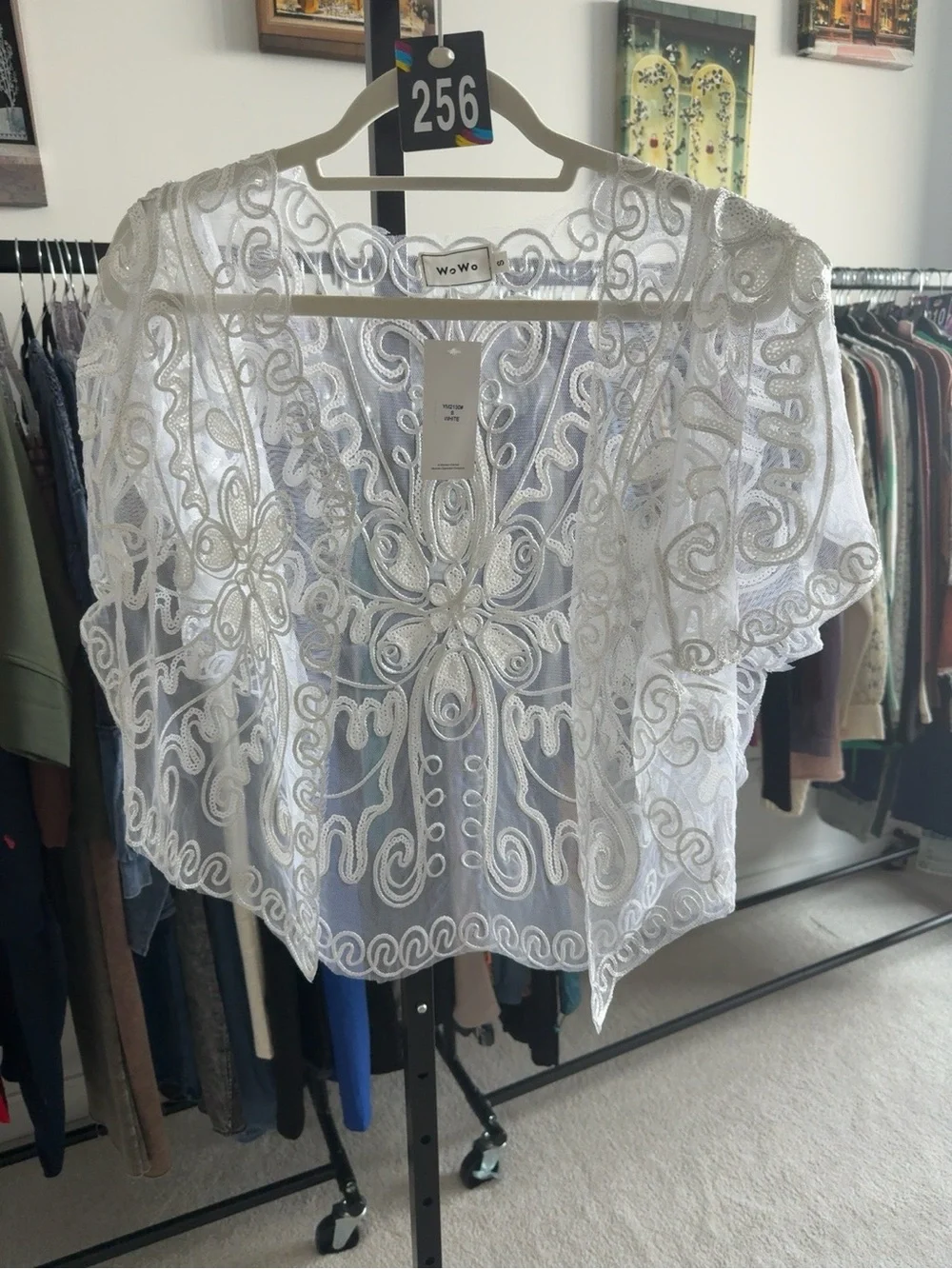 #256⭐️WHITE LACE CAPE